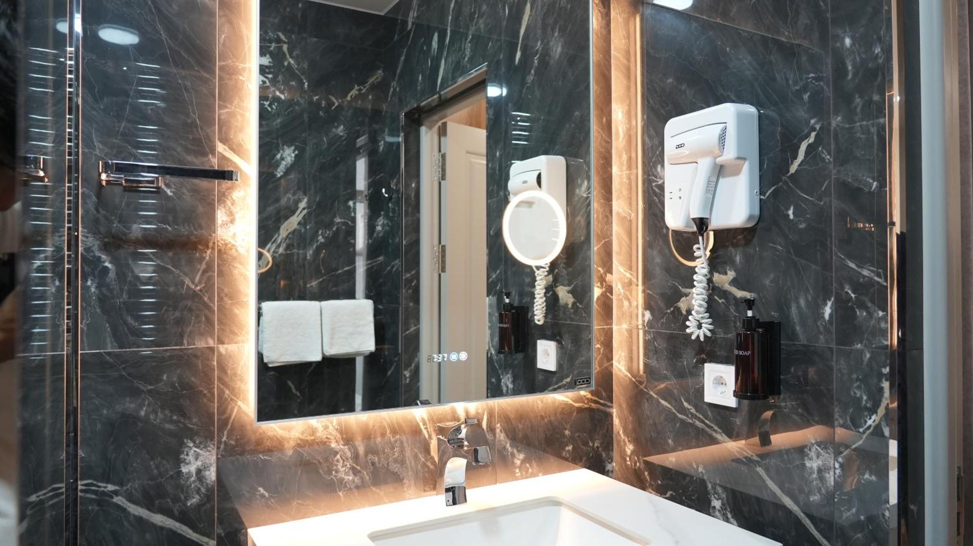 Avant Hotel Tashkent Pool&Spa 외부 사진
